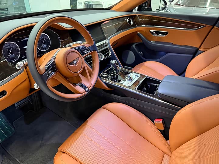 Фото 4 - Bentley Flying Spur