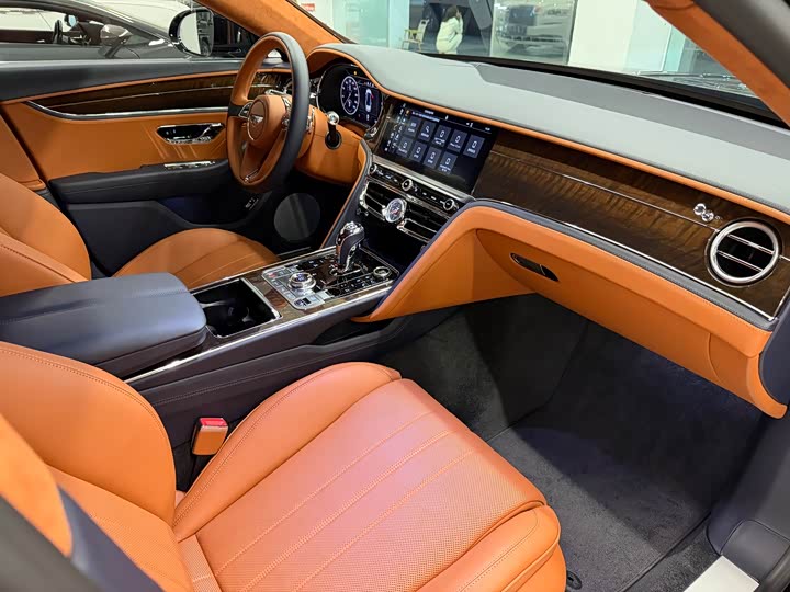 Фото 6 - Bentley Flying Spur