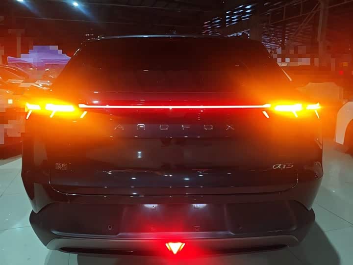 Фото 6 - BAIC Arcfox Alpha T5