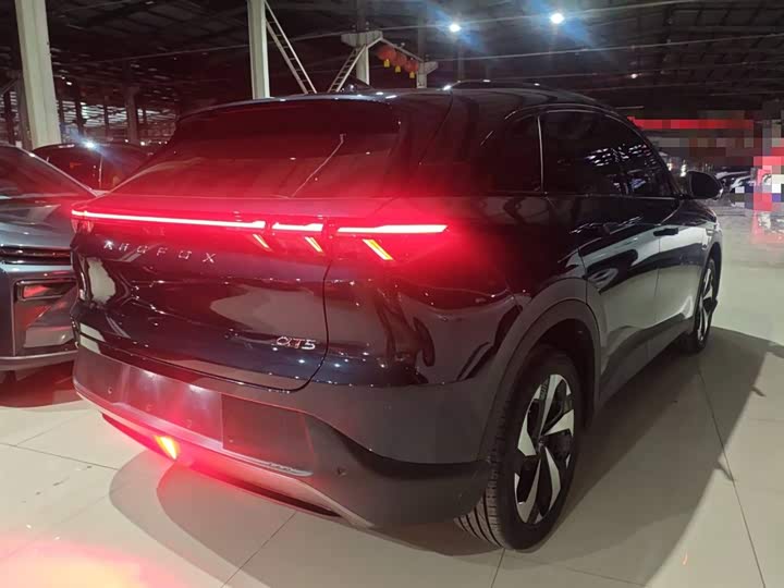 Фото 7 - BAIC Arcfox Alpha T5