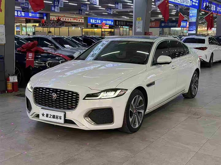 Фото 1 - Jaguar XF L