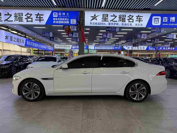 Фото 3 - Jaguar XF L