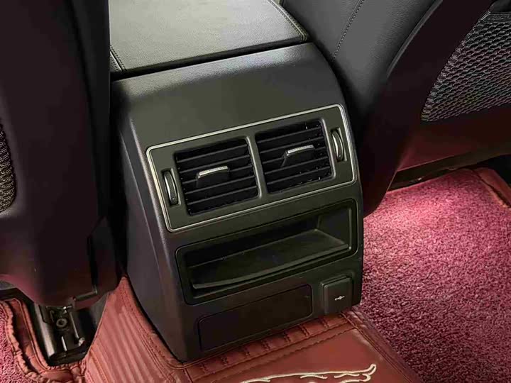 Фото 6 - Jaguar XF L