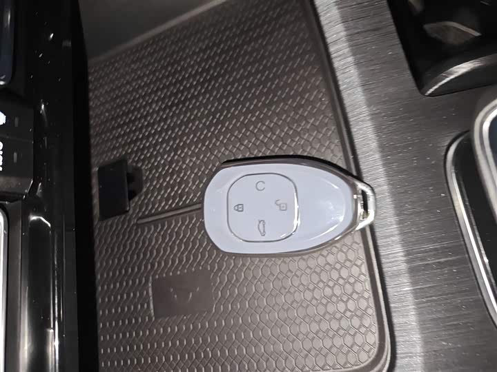 Фото 9 - GAC Trumpchi GS8