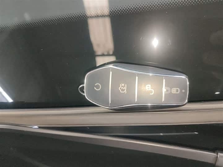 Фото 9 - BYD Song L DM-i Hybrid