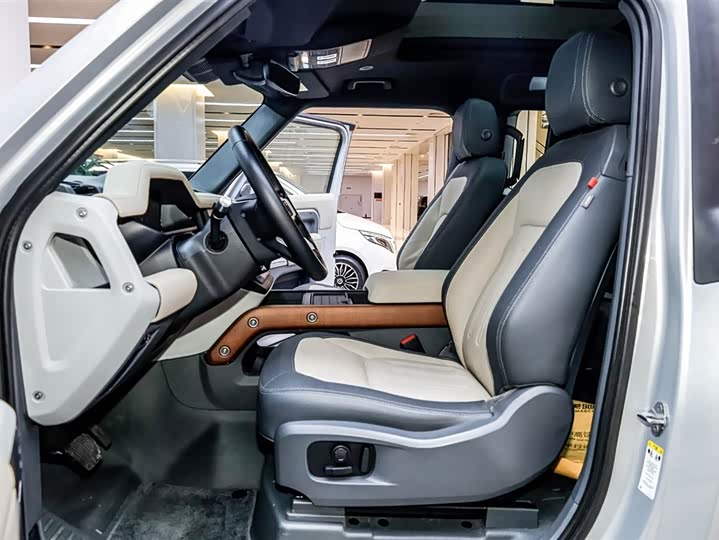 Фото 7 - Land Rover Defender