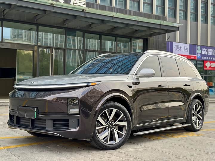 Фото 1 - LiXiang L8