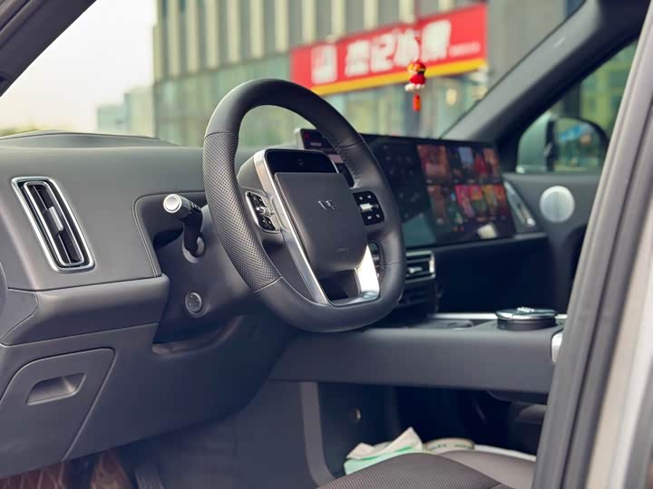 Фото 6 - LiXiang L8