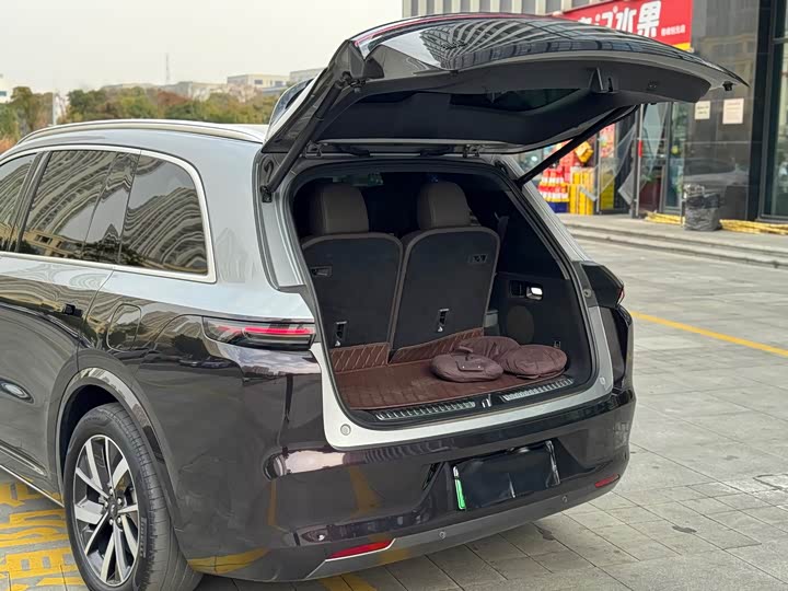 Фото 9 - LiXiang L8