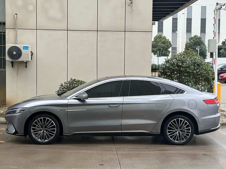 Фото 4 - BYD Han