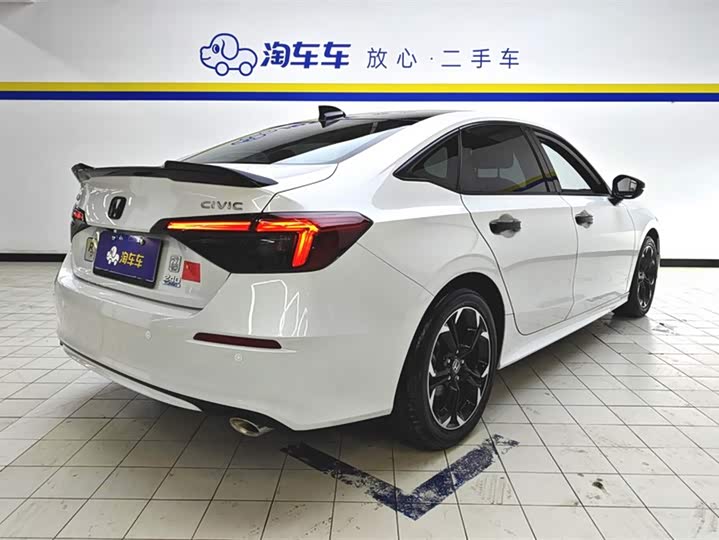 Фото 3 - Honda Civic