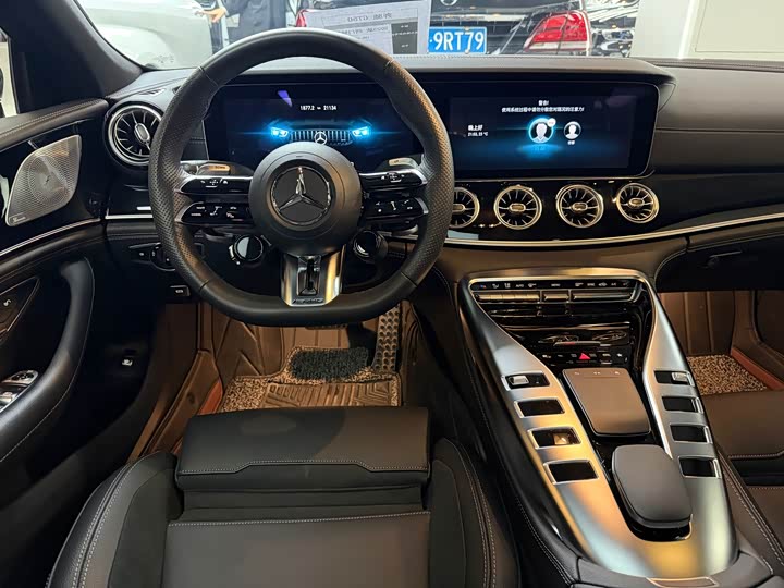 Фото 7 - Mercedes-Benz AMG GT