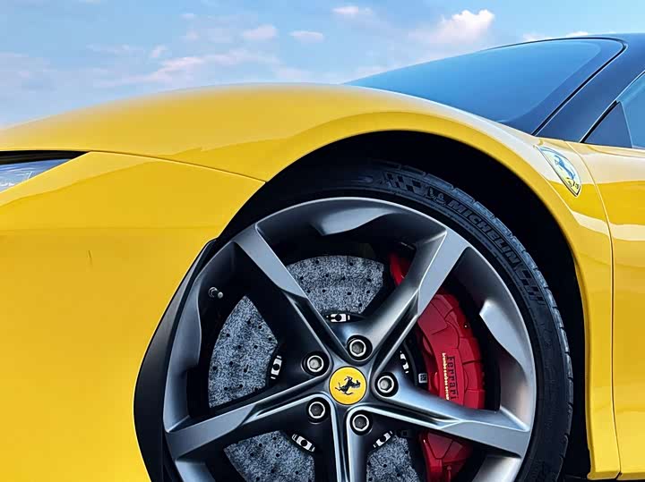 Фото 4 - Ferrari SF90