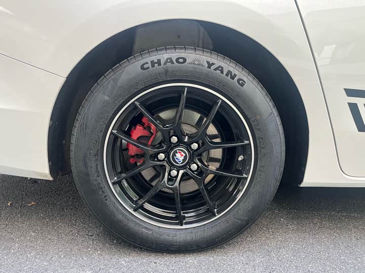 Фото 8 - Buick GL8 ES