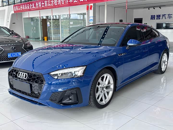 Фото 1 - Audi A5