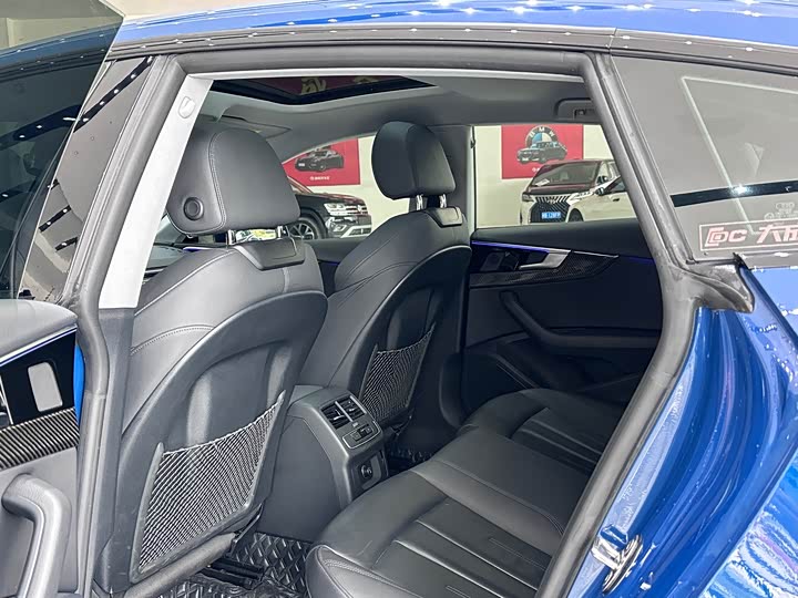 Фото 6 - Audi A5