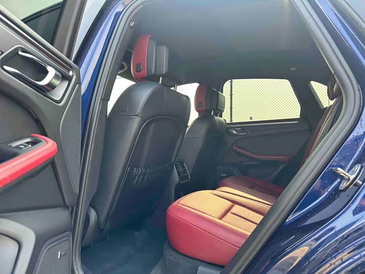 Фото 6 - Porsche Macan