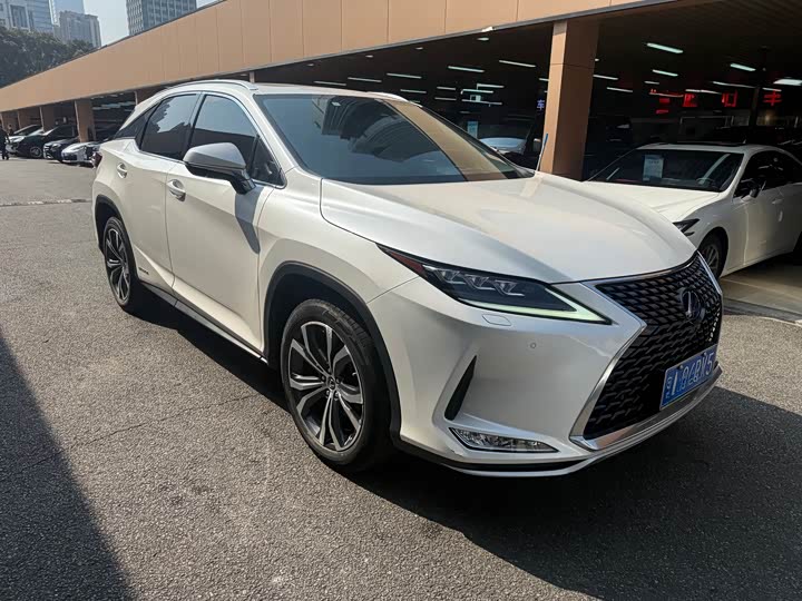 Фото 2 - Lexus RX