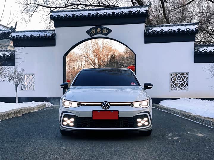 Фото 4 - Volkswagen Golf GTI