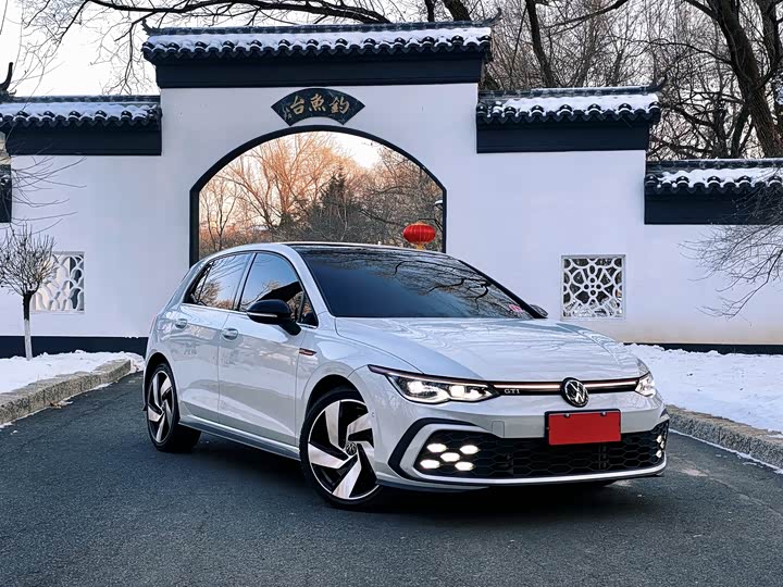 Фото 6 - Volkswagen Golf GTI