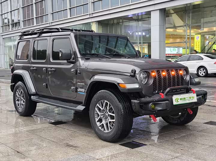 Фото 3 - Jeep Wrangler Hybrid