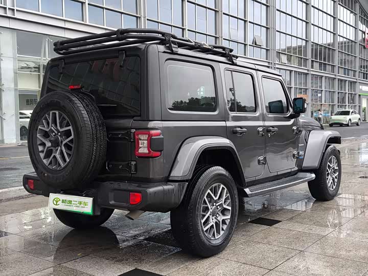 Фото 6 - Jeep Wrangler Hybrid