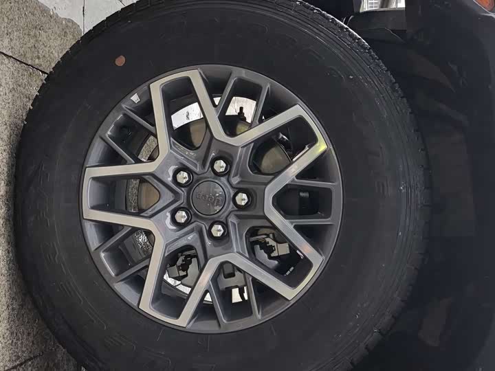 Фото 8 - Jeep Wrangler Hybrid