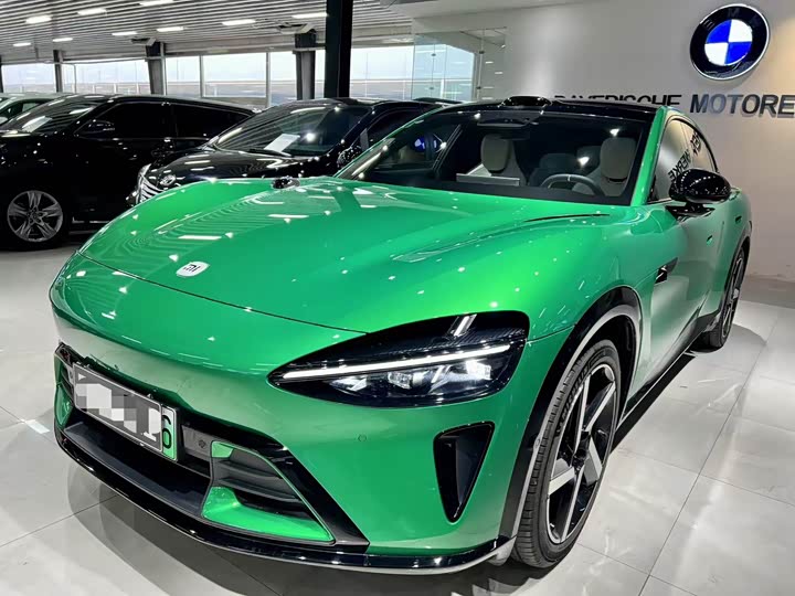 Фото 1 - Xiaomi YU7