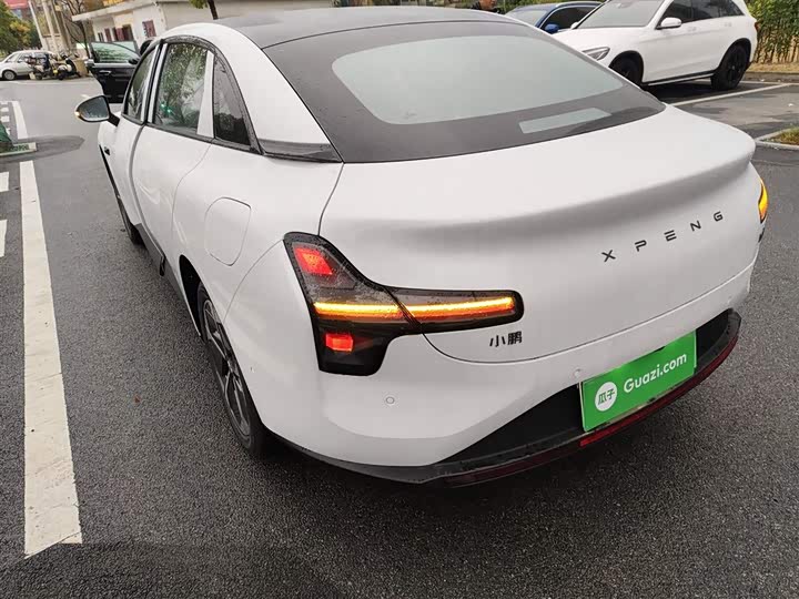 Фото 5 - XPeng Mona M03