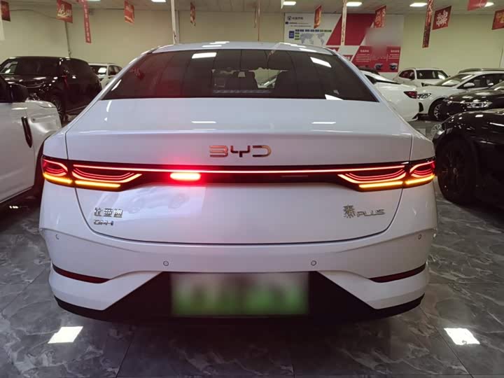 Фото 6 - BYD Qin Plus