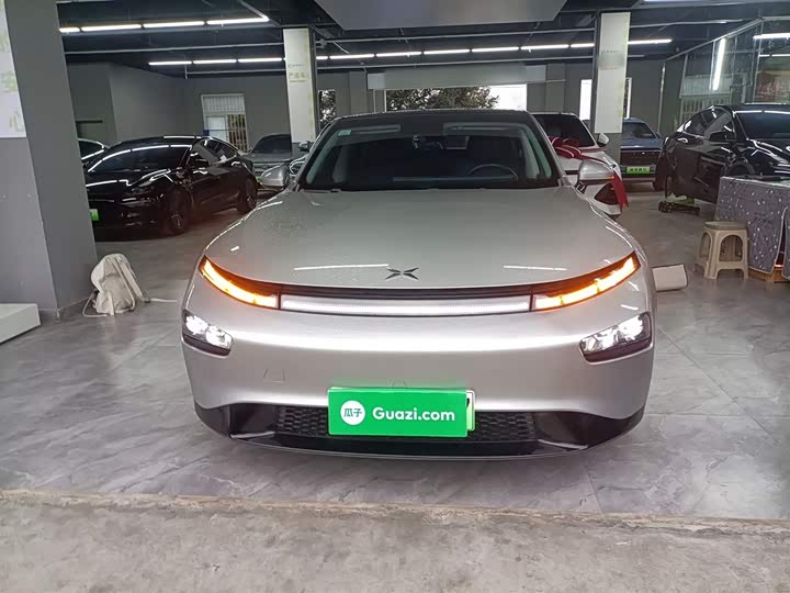 Фото 3 - XPeng P7