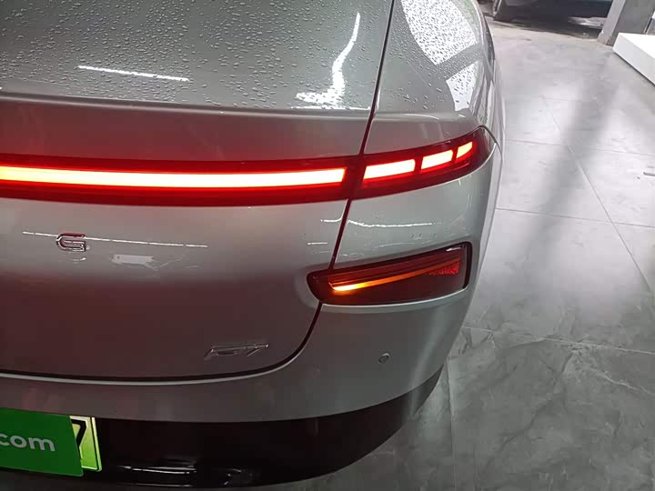 Фото 8 - XPeng P7