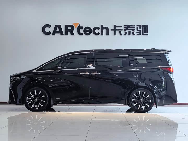Фото 5 - Toyota Alphard
