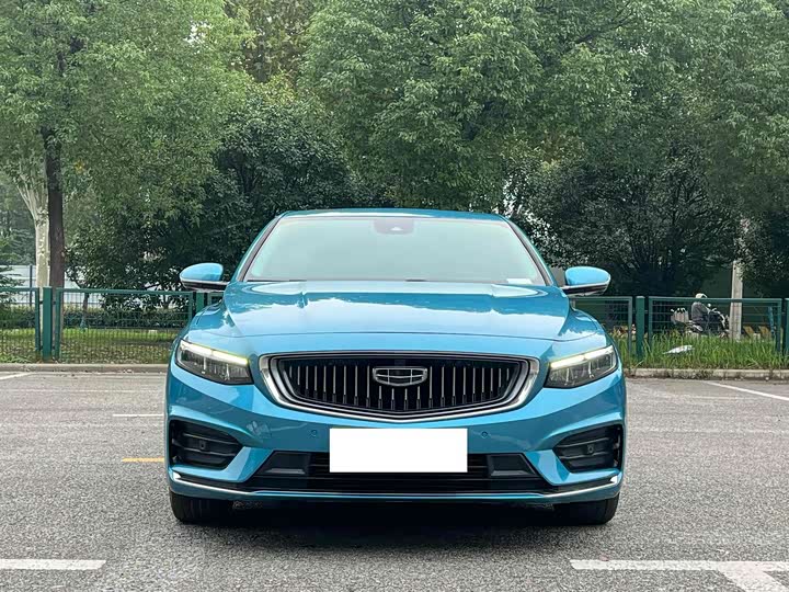 Фото 2 - Geely Preface