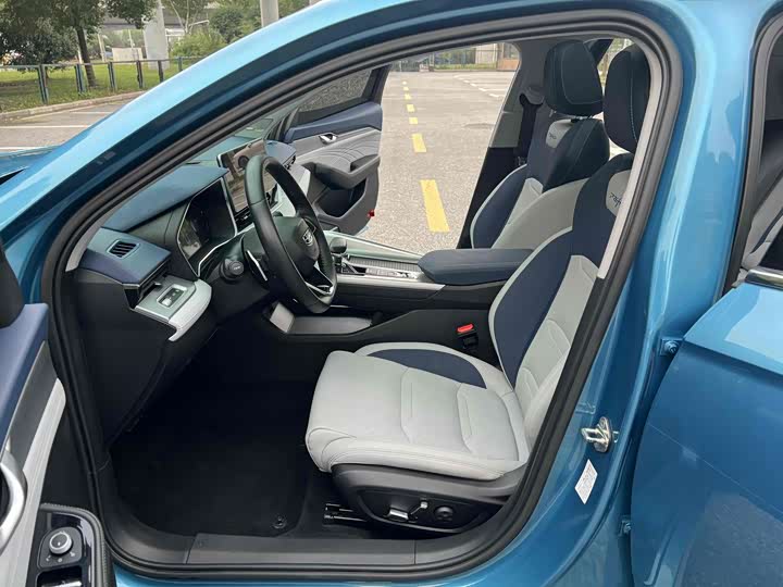 Фото 4 - Geely Preface