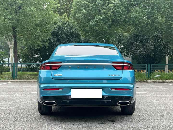 Фото 8 - Geely Preface