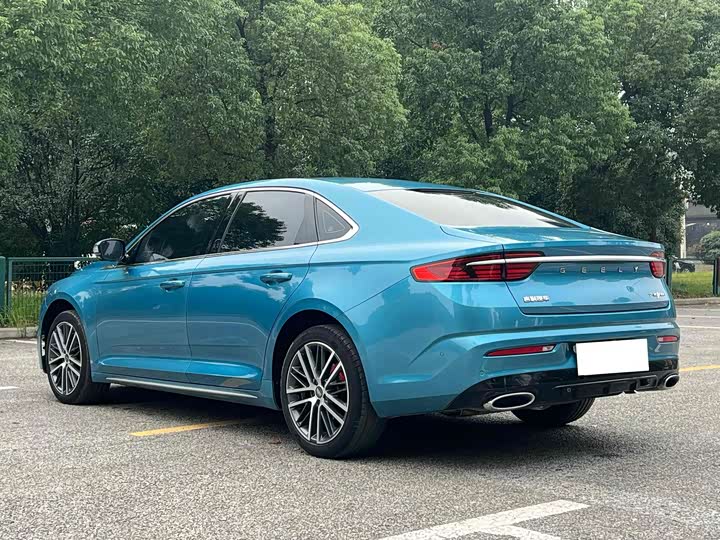 Фото 9 - Geely Preface