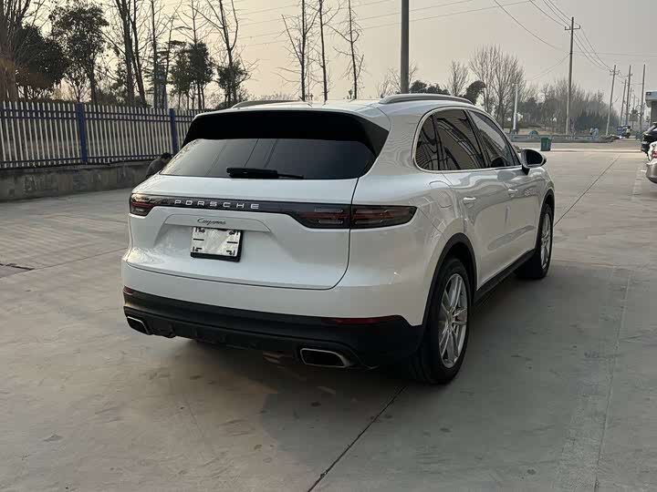 Фото 7 - Porsche Cayenne