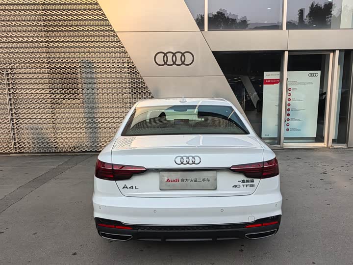 Фото 7 - Audi A4L