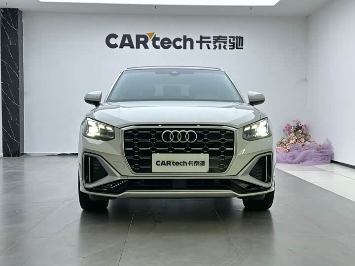 Фото 2 - Audi Q2L