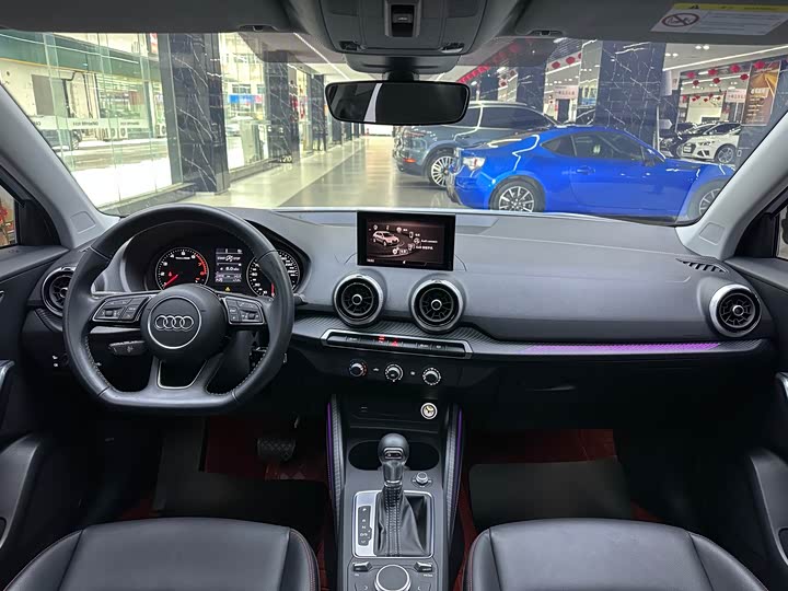 Фото 7 - Audi Q2L