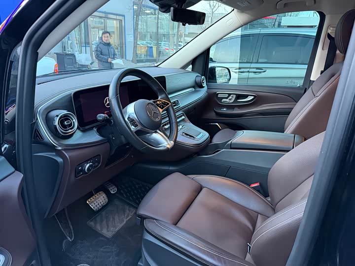 Фото 3 - Mercedes-Benz V-Class