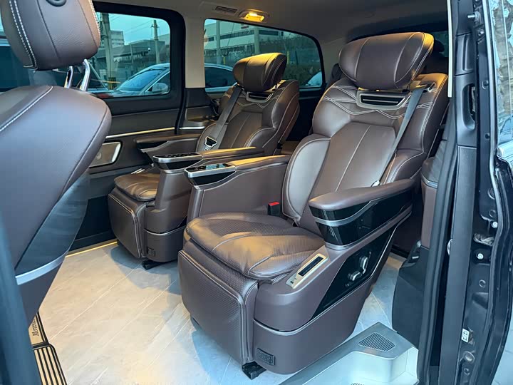 Фото 4 - Mercedes-Benz V-Class