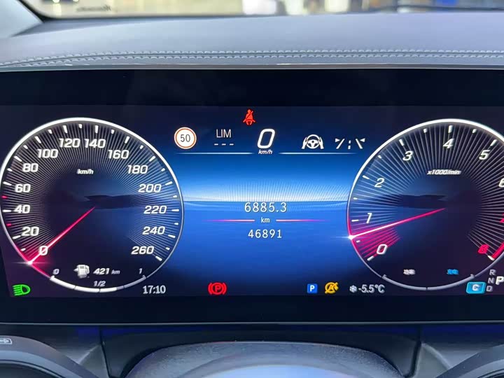 Фото 7 - Mercedes-Benz V-Class