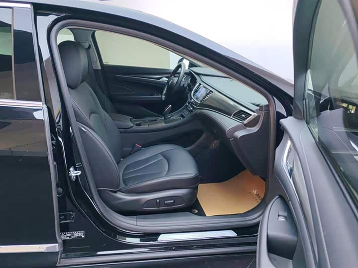 Фото 8 - Buick LaCrosse