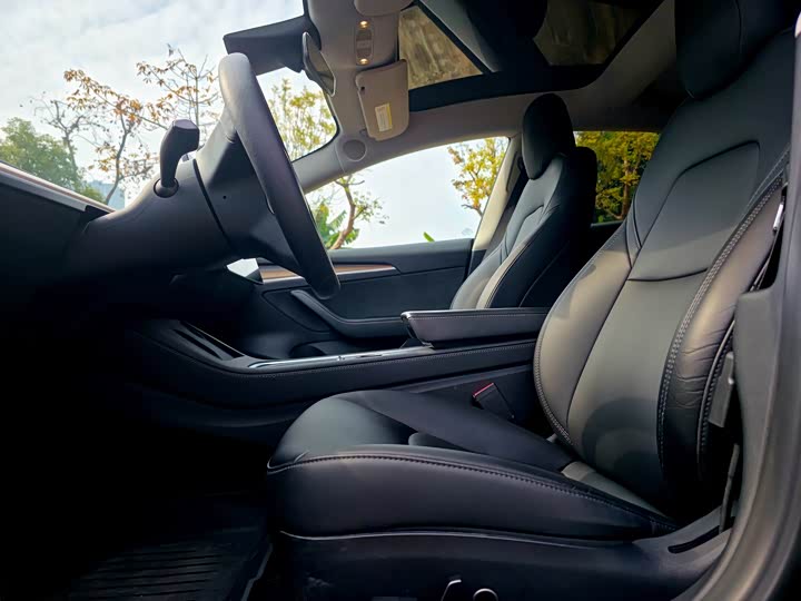 Фото 5 - Tesla Model 3