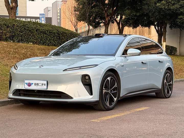 Фото 1 - Nio ET5T