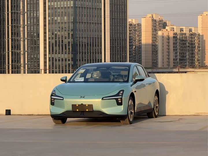 Фото 1 - XPeng Mona M03