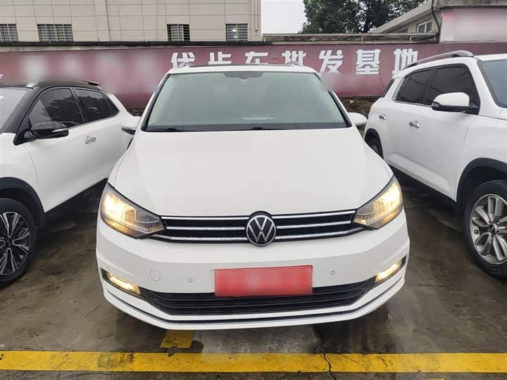 Фото 3 - Volkswagen Touran L