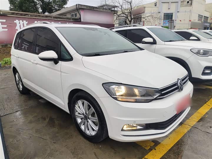 Фото 4 - Volkswagen Touran L